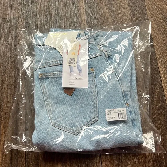 Abrand 94 High Straight Jean
          
      Boutique
