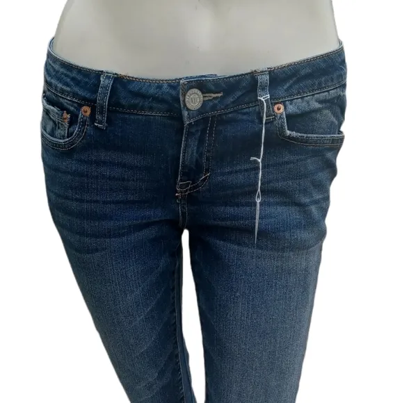 41595...Aeropostale Skinny Jeans Size 4R