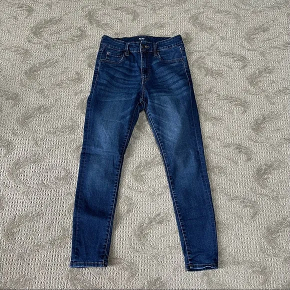 EUC Women's Aeropostale High Rise Skinny Jeans size 8 Short