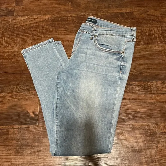 Light Washed Jeans