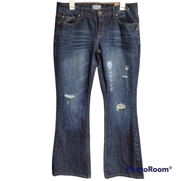Aeropostale Distressed Hailey Flare Jeans Size 11/12R
          
      NWT