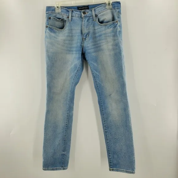 Aeropostal light wash mid-rise Flex Effects skinny jeans 29/30