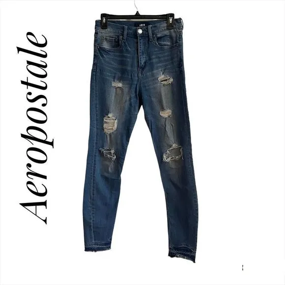 Aeropostal Size 6 Cheeky Jeggings Medium Wash Distressed Highwaisted Denim