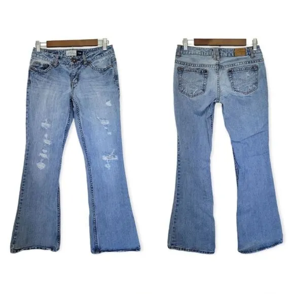 Aeropostale Womens Jeans 3/4 Short Hailey Flare