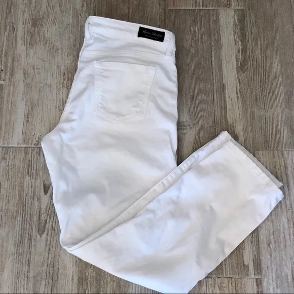 Agave Denim Curvy Crop White Jeans