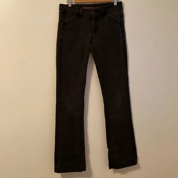 GENTLY Used Women’s Agave Denim Black Stretch Jeans. They are size 26