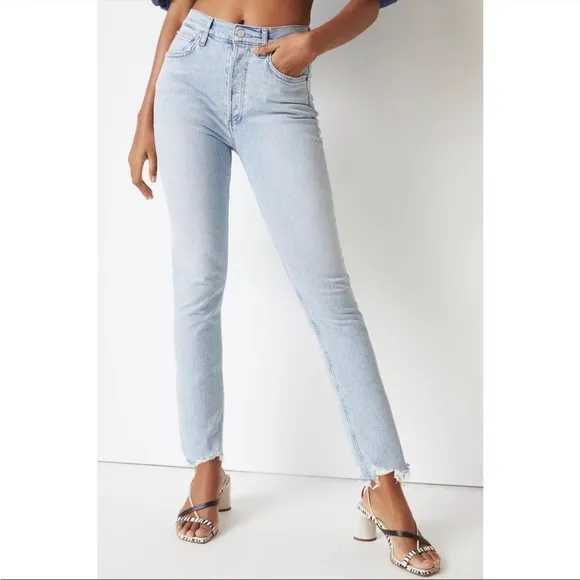 AGOLDE NWT 23 Riley Crop High Rise Straight Jeans Bitter
          
      NWT