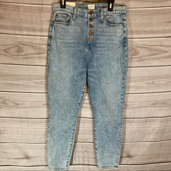 Alice + Olivia Good High Exposed Button Skinny Jeans In Flawless
          
      NWT