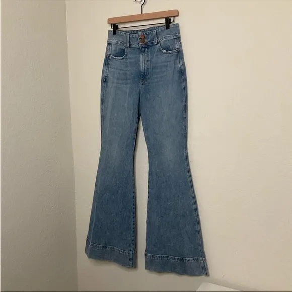 Alice & Olivia beautiful ex high waisted bell jeans