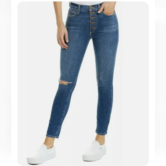 AO.LA By Alice Olivia Good High Rise Exposed Button Fly Jeans in Time Flys
          
      NWT