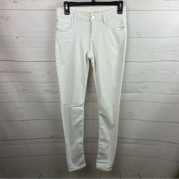 Alice + Olivia | White Low Rise Skinny Jeans