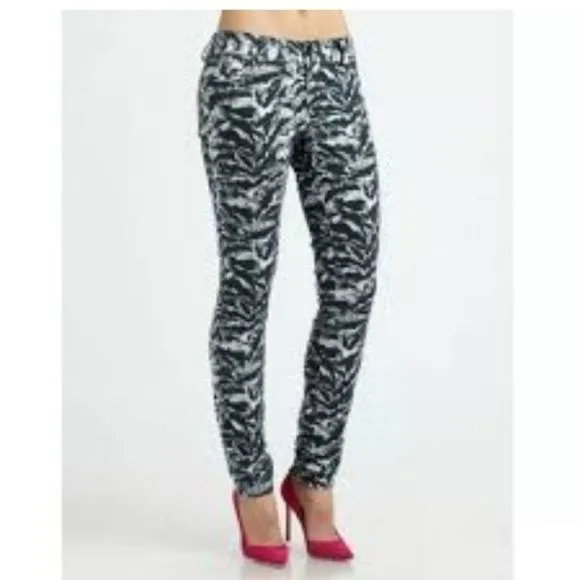 Alice + Olivia Animal Print Skinny Jeans Size 6