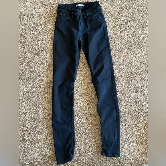 Alice + Olivia Skinny Jeans