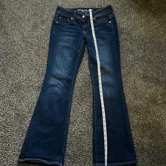 Women jeans. Mid rise