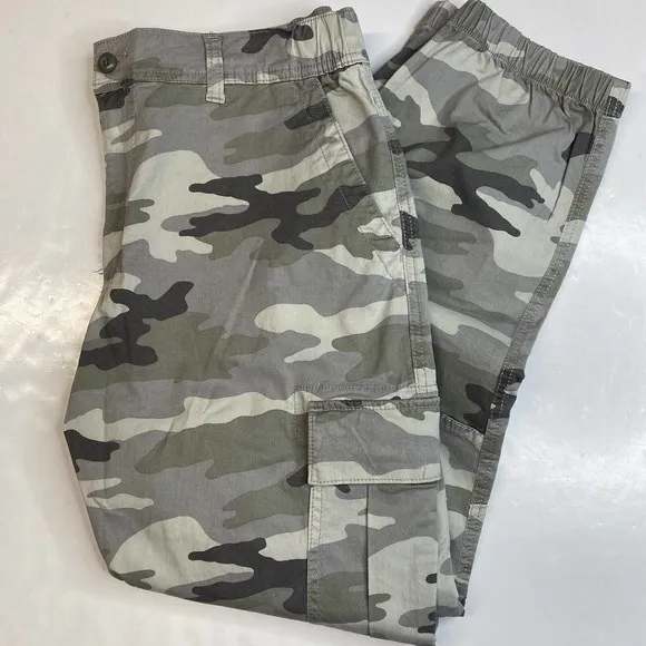 American Eagle Camo Cargo Jogger Sz 14 High Rise Super Stretch Khaki Lightweight