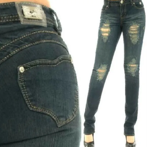 Rip Deconstructed denim Distress Straight Jean 7/8
          
      NWT