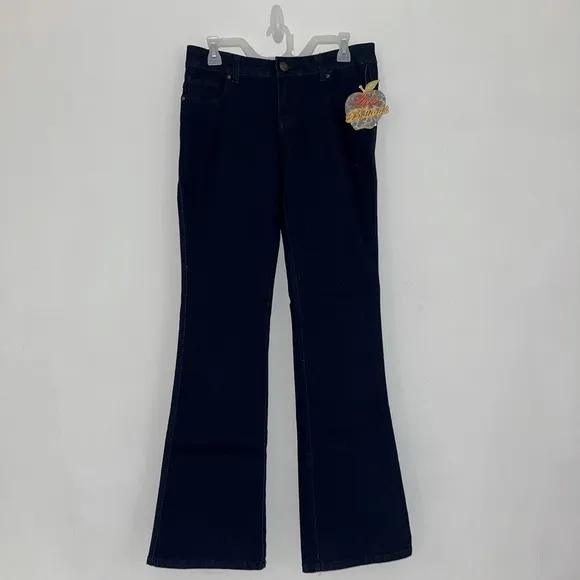 APPLE BOTTOMS Bootcut Jean Dark Wash Size 9/10
          
      NWT