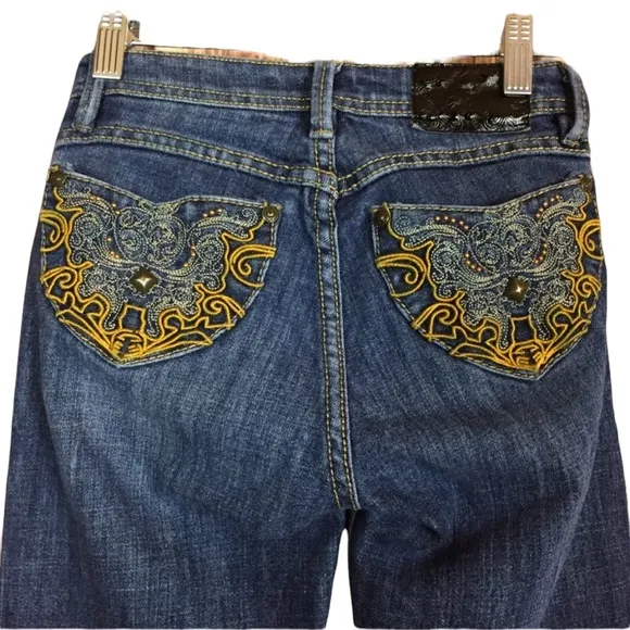 Apple Bottoms Jeans SZ 1/2 Studded Bling Cropped Capris Denim Hardware Summer