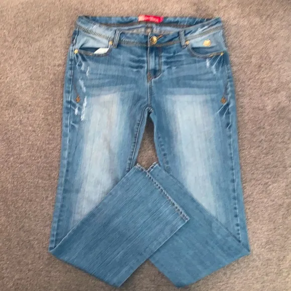 Apple Bottoms Jeans