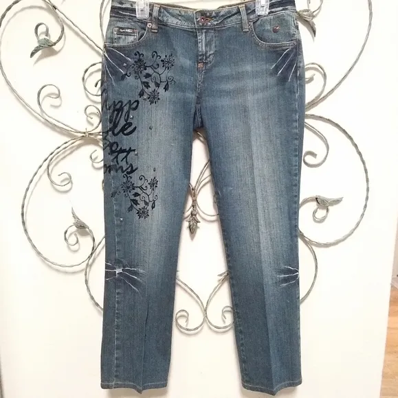 APPLE BOTTOMS embroidered jeans with grommets, 7/8