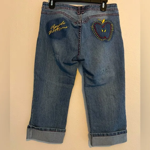 Apple Bottoms y2k Capri cropped medium wash jeans women’s size 8