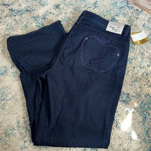 New Womens Apple Bottoms Jeans size 24
          
      NWT