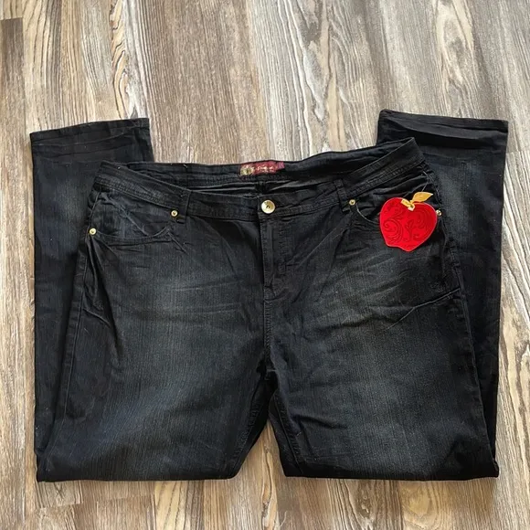 Apple Bottom Black Jeans Vintage Womens Sz 22 Embroidery Logo, NWT
          
      NWT