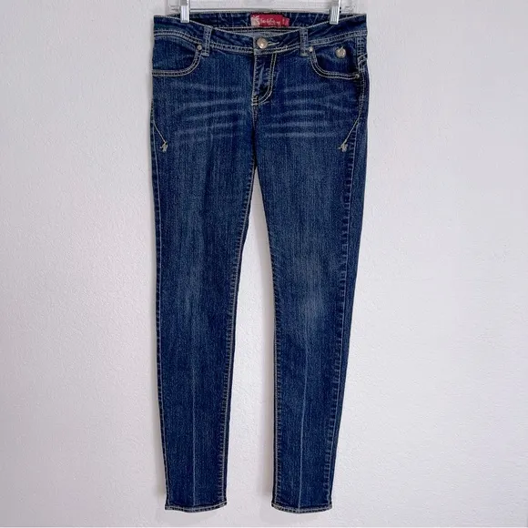 Apple Bottoms Jeans Dark Wash Skinny Stretch Whiskered Size 9/10