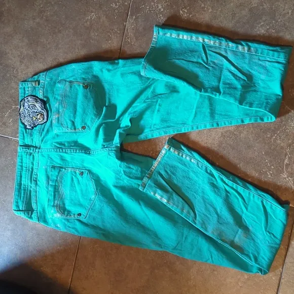 Vintage apple bottom jeans.