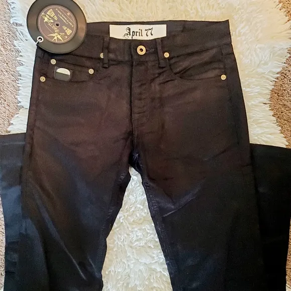 NWT April 77 Women's Joey Dischord Comfort Jeans
          
      Boutique
