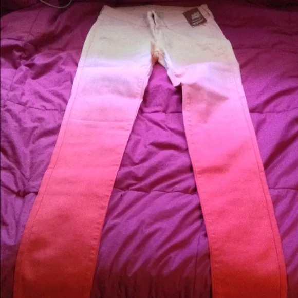 Arizona super skinny transitional pink jeans
          
      NWT