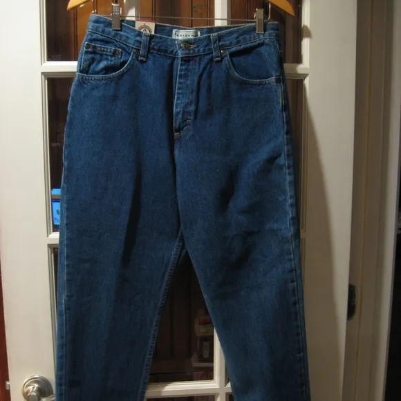 ARIZONA JEAN CO. JUNIORS JEANS - SIZE 13 SHORT
          
      NWT