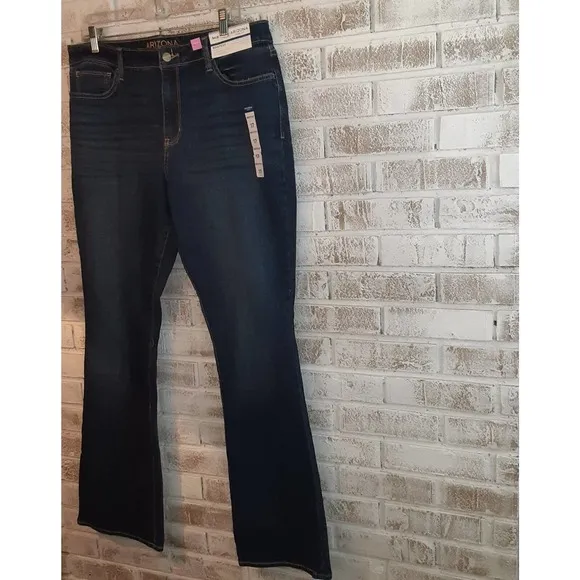 Arizona NWT Jeans sz 17 Mid Rise Bootcut Earth Friendly
          
      NWT