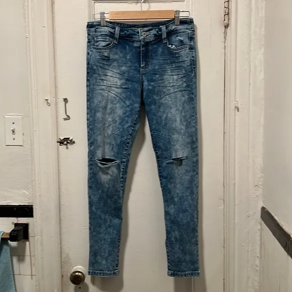 Arizona Jean Co. Distressed Jegging Jeans Juniors Size 11