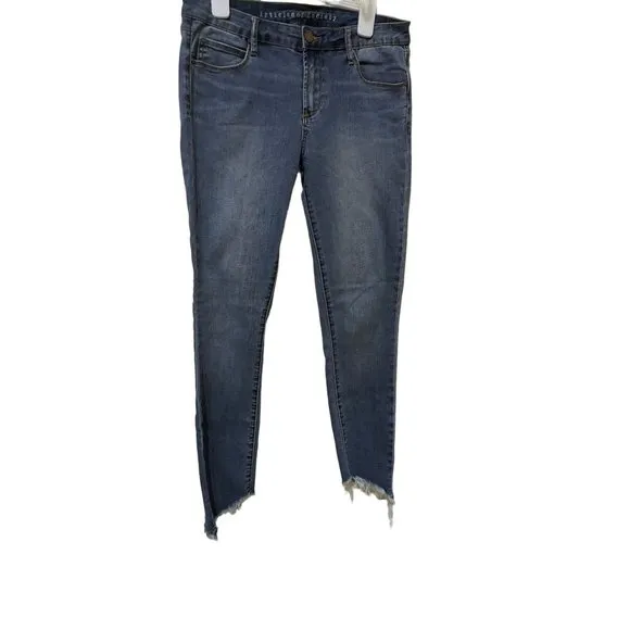 Articles of Society woemns jeans size 29 raw hem  medium wash  mid rise
