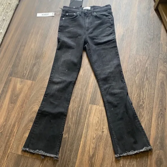 High Rise Boot Jeans in Black
          
      Boutique