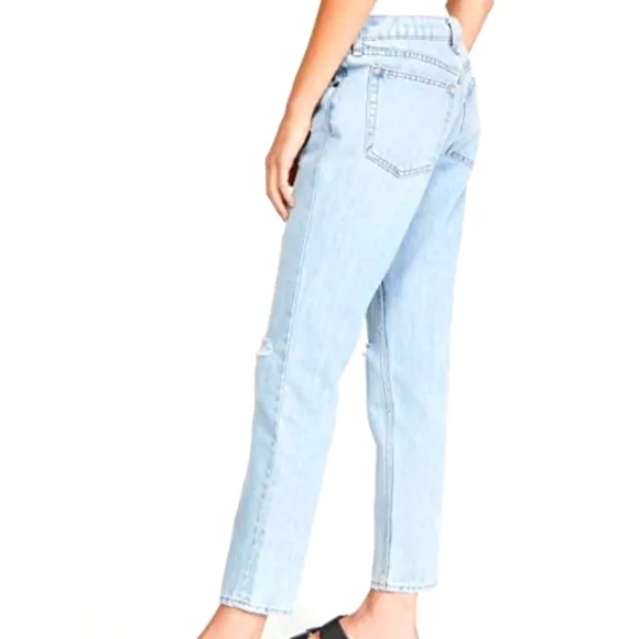 ASKKNY Light Wash Distressed Carrot Jeans 31 NWT
          
      NWT