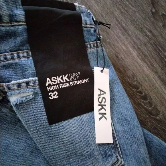 ASKK NY High Rise Straight
          
      NWT