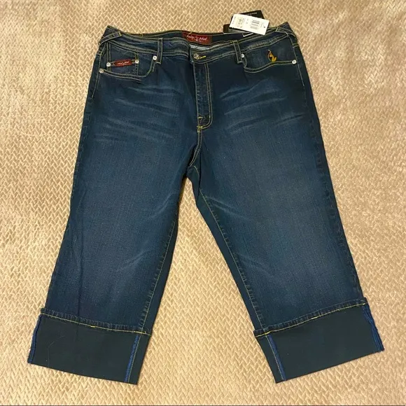 Baby Phat Cropped Jeans
          
      NWT