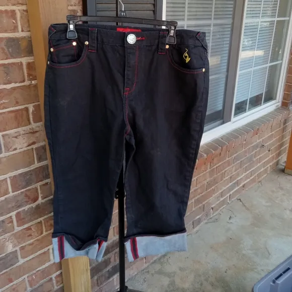 Baby phat Capri size 18 black and red hip hop street wear culture vintage