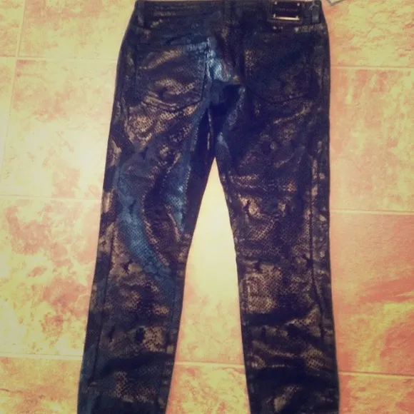 Pierre Balmaim women's snake print jeans 28
          
      NWT