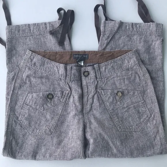 EUC Banana Republic cargo cropped pants