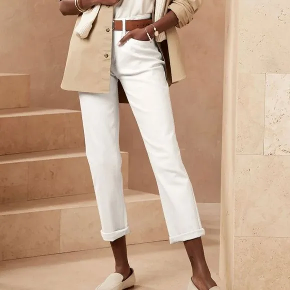 BANANA REPUBLIC Girlfriend Jean, White, Size 29/8
          
      NWT