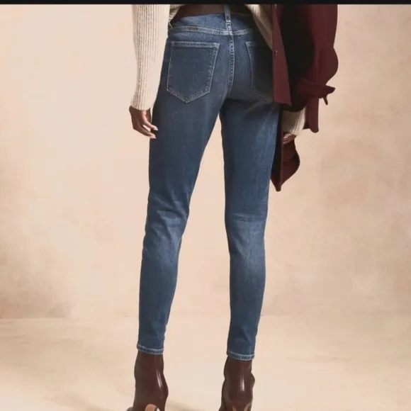 NWT Banana Republic- High Rise. Skinny. Ankle