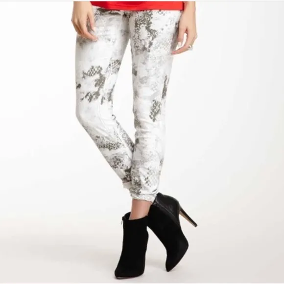 BB DAKOTA | White & Snake Print Skinny Jeans Sz 28