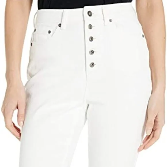 Jack by BB Dakota/Steve Madden Hi-Rise Denim Raw Hem Jeans White Size 25 NWT $78
          
      NWT