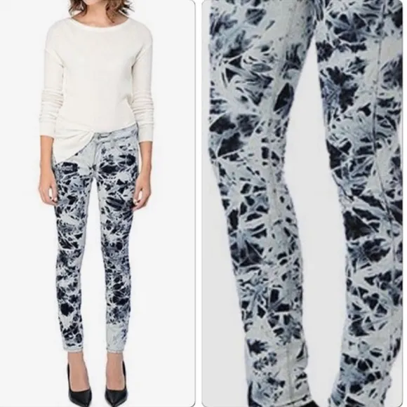 BB Dakota Bleached Marble Skinny Jean
          
      NWT