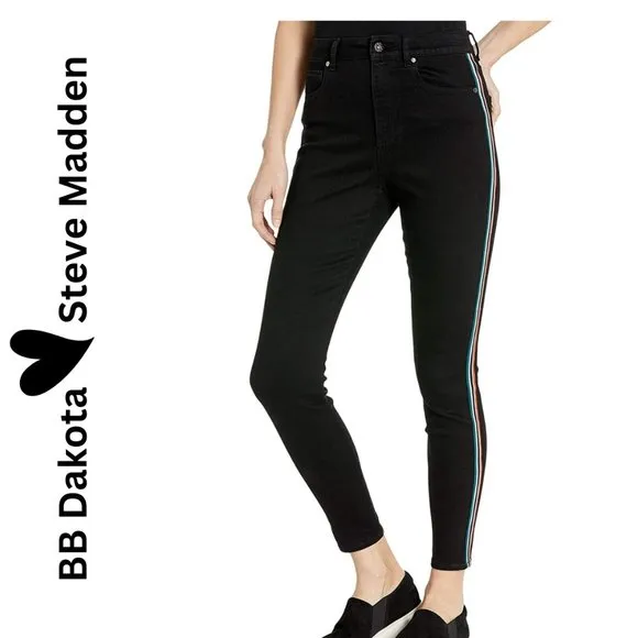 NWT- BB Dakota Stay Cool Jeans with Contrast Stripe Down Legs. SZ 25
          
      NWT