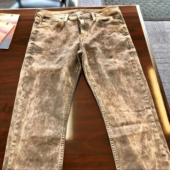 NWOT Urban Outfitters BDG Acid Washed Skinny Jeans