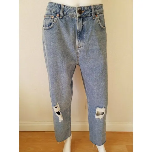 BDG Pax High Waist Straight Leg Distressed Jeans Size 31W 32L
          
      NWT